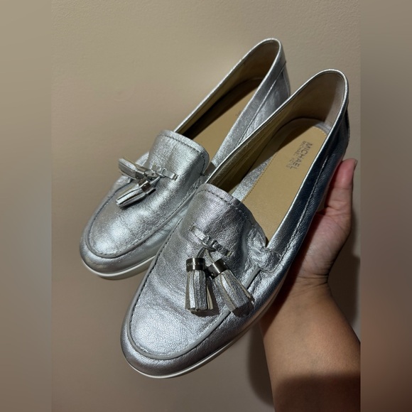 Michael Kors‎ Loafers Size 9 Leather Silver Metallic Callahan Moccasins U - Picture 1 of 13
